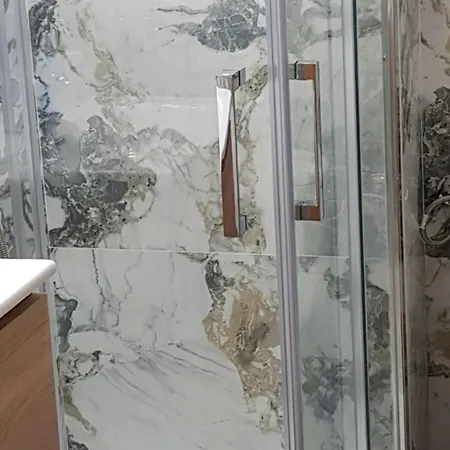 Privada Cerca De Valencia En Vivienda Compartida *