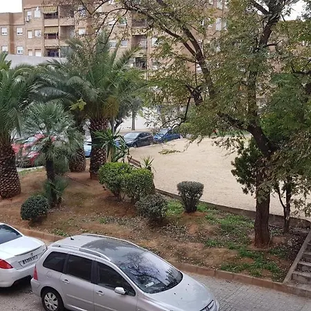 Privada Cerca De Valencia En Vivienda Compartida *